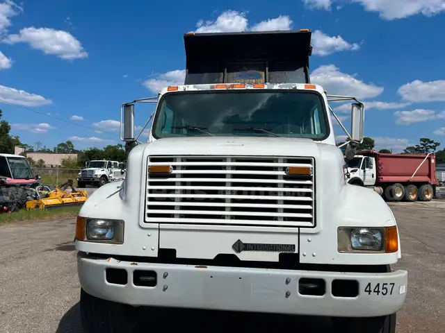 2001 International 4700