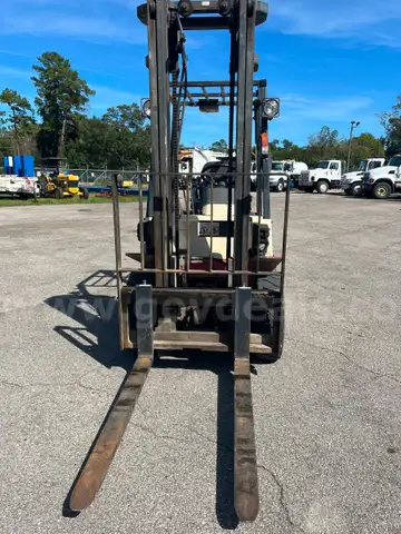 2002 NISSAN FORKLIFT