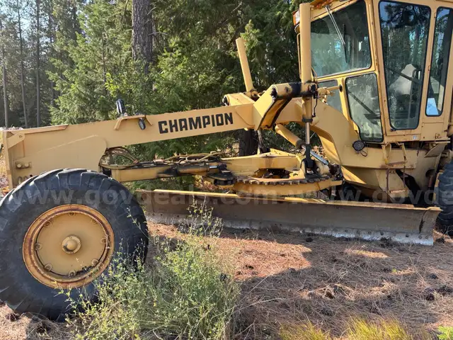 730A Champion Motor Grader