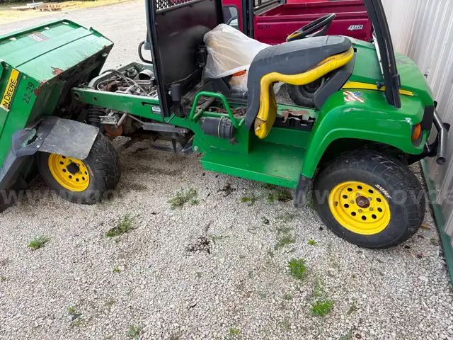 John Deere Gator XUV