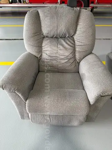 Lazy Boy Recliner (used)