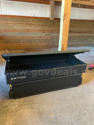 SETINA metal storage box with lid and pull-out drawer