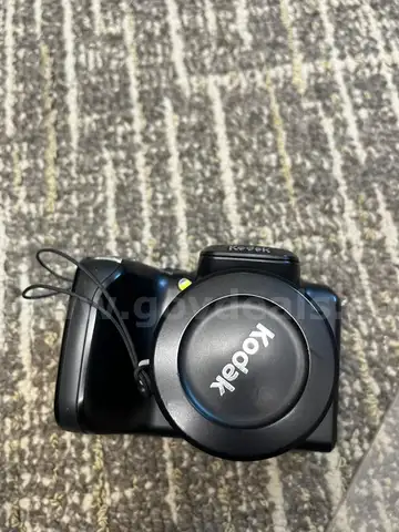 DIGITAL CAMERA