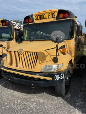 2006 IC PB10500