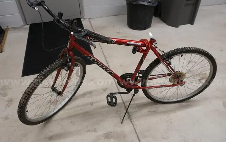 20 Used Bicycles - (9 BMX - 11 Mountain Bikes)