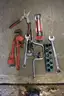 1 LOT OF MISCELLANEOUS TOOLS