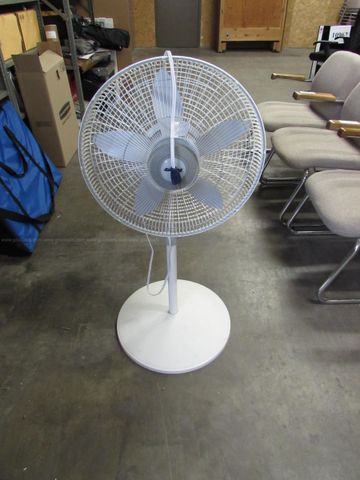 AG Redmond 4107 Floor Fan | GovDeals