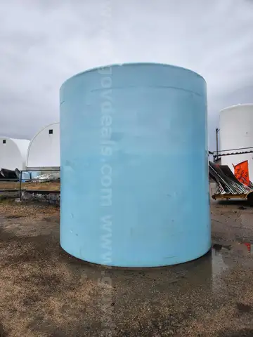 2-10,000 Gallon Poly Tanks