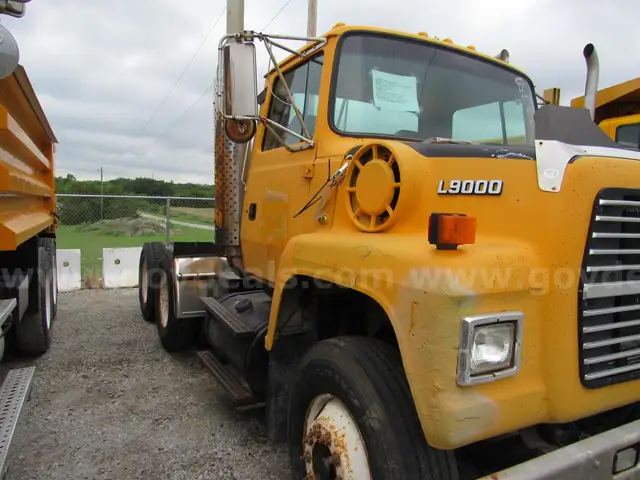 1991 Ford LNT9000