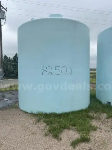 (3) 10,000 Gallon Poly Tanks