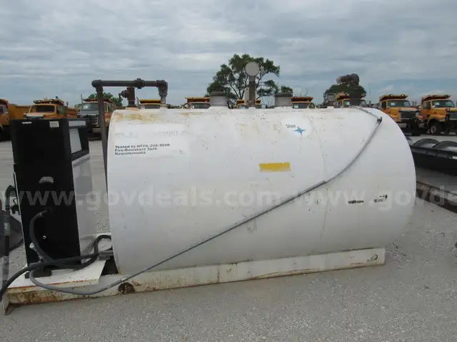 2004 Diesel 1500 Gallon Tank