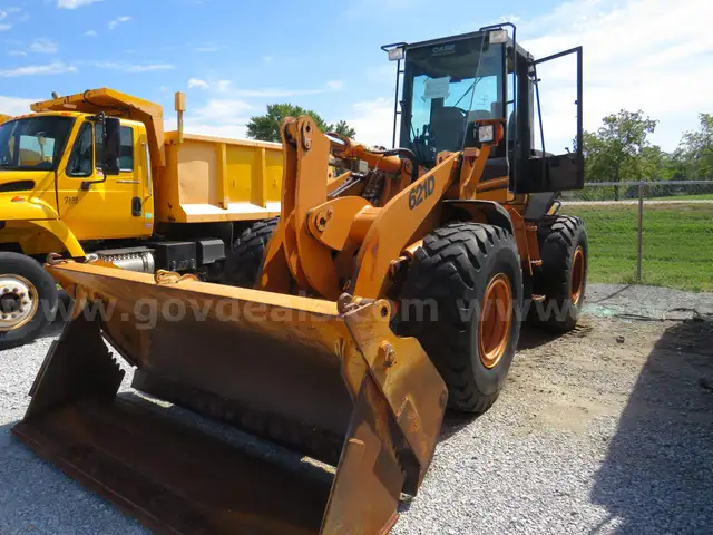 2005 CASE Loader