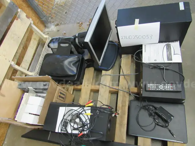 Assorted Electronics &#x26; Accessories