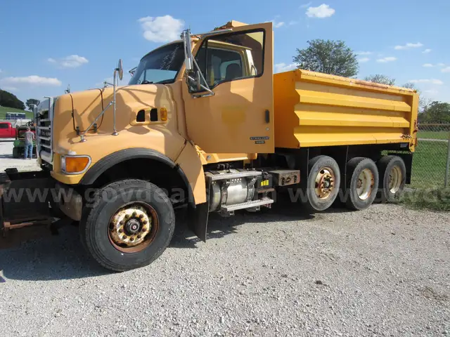 2005 Sterling LT9500