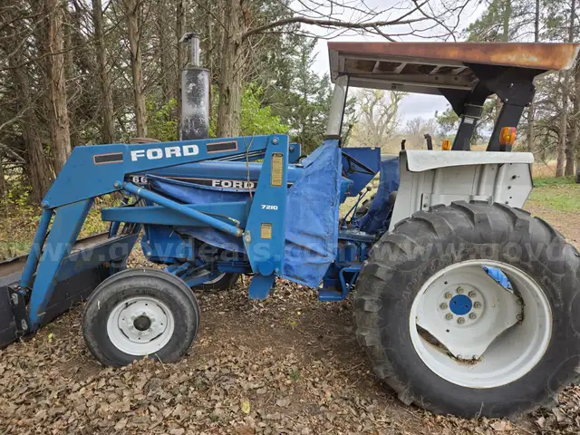 Ford Tractor with Loader