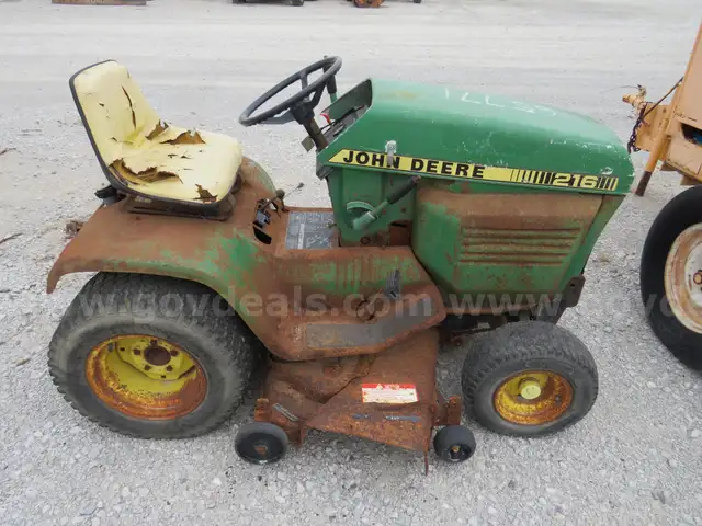 1985 John Deere Lawn Mower