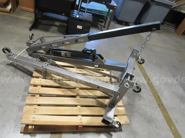 Pittsburgh Engine Hoist