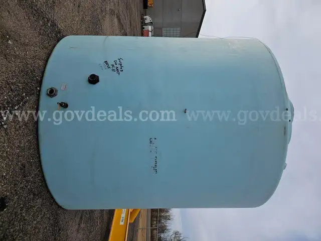 10,000 Gallon Poly Tank