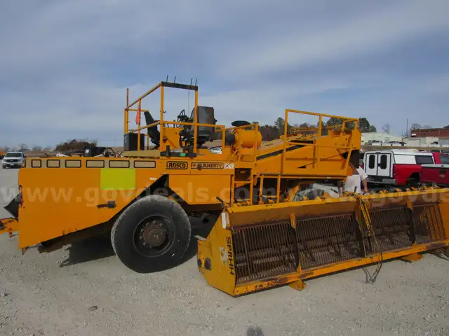 2000  ROSCO Armor Coat Spreader