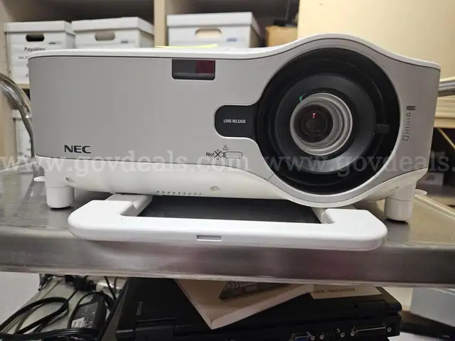 NEC Projector
