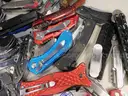 28 lbs Knives &#x26; Multi-tools (FS)