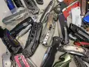 28 lbs Knives &#x26; Multi-tools (FS)