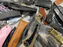 28 lbs Knives &#x26; Multi-tools (FS)
