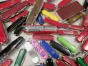 17 lbs Knives &#x26; Multi-tools (FS)