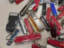 17 lbs Knives &#x26; Multi-tools (FS)