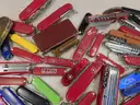 17 lbs Knives &#x26; Multi-tools (FS)