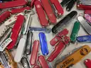17 lbs Knives &#x26; Multi-tools (FS)