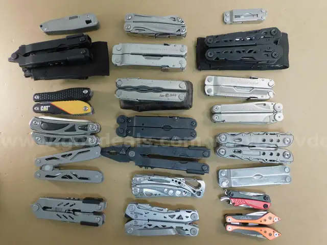 21 Multi-Tools (FS)