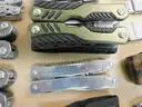 22 Multi-Tools (FS)
