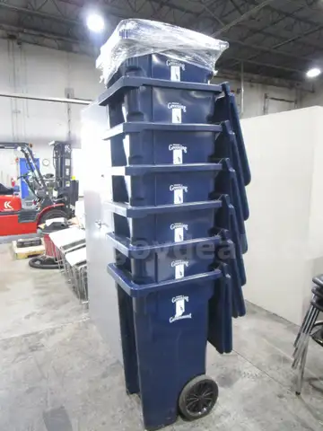 7 Blue Recycle Containers (I)