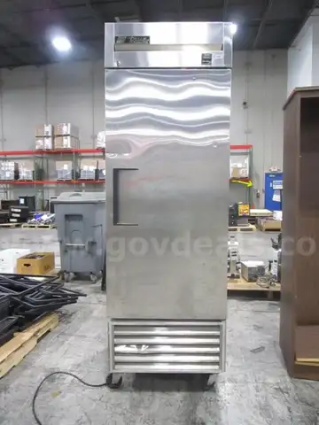 True Freezer (E)