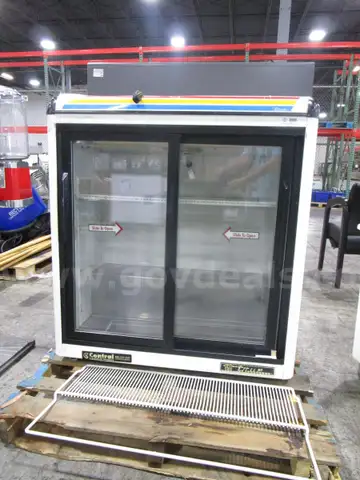 True Countertop Refrigerator (H)