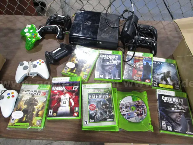 XBox 360, Games, &#x26; Controllers (J)