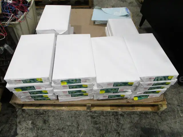 28 Reams of White Paper (G)