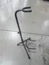 Guitar Stand (J)