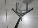 Guitar Stand (J)