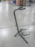 Guitar Stand (J)