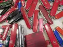 16 lbs Knives &#x26; Multi-tools (FS)