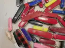 16 lbs Knives &#x26; Multi-tools (FS)
