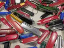 16 lbs Knives &#x26; Multi-tools (FS)