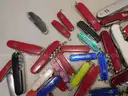 16 lbs Knives &#x26; Multi-tools (FS)