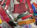 16 lbs Knives &#x26; Multi-tools (FS)