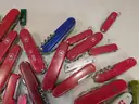 16 lbs Knives &#x26; Multi-tools (FS)