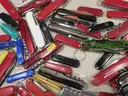 16 lbs Knives &#x26; Multi-tools (FS)