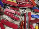 16 lbs Knives &#x26; Multi-tools (FS)