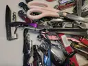 Kitchen Items &#x26; Corkscrews (FS)